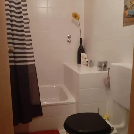 Appartement Mit Eigenem Eingang Und Garten Fuer 2-4 Personen