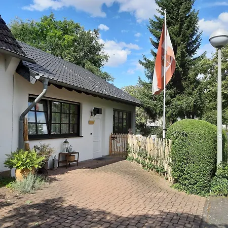 Mit Eigenem Eingang Und Garten Fuer 2-4 Personen Appartement *