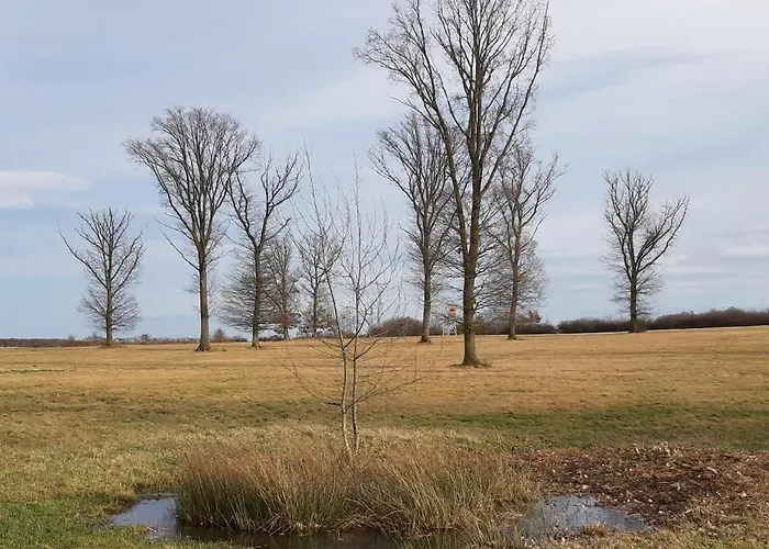 Mit Eigenem Eingang Und Garten Für 2-4 Personen *